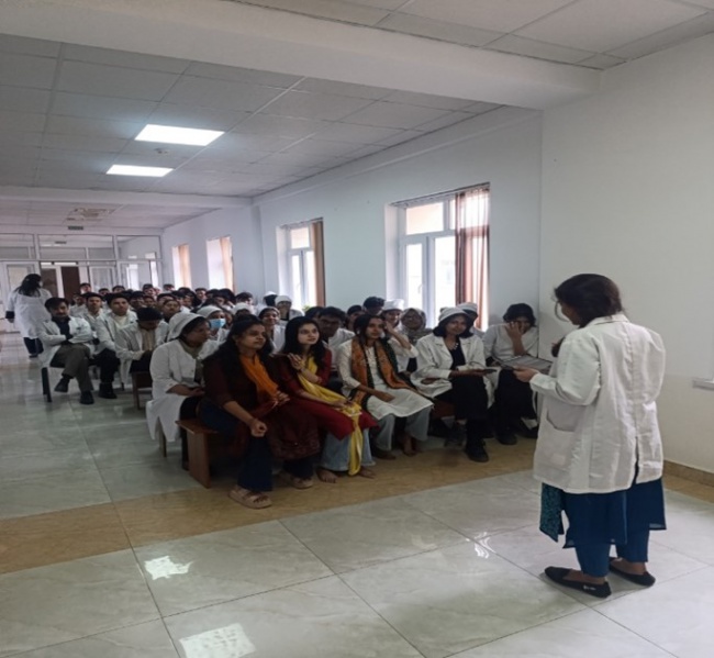 ХОЛИ -ОДИН ИЗ ДРЕВНЕЙШИХ И САМЫХ ИЗВЕСТНЫХ ПРАЗДНИКОВ НАРОДА ИНДИЯ