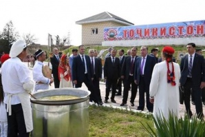 ПАҲЛӮЯШ ҲАМА ХАЛҚ, ҲАМА ПИРУ ҶАВОН АСТ, Ӯ БО ҲАМАГОН АСТ (БА ИФТИХОРИ 35-СОЛАГИИ ИСТИҚЛОЛИ ДАВЛАТӢ) ПАҲЛӮЯШ ҲАМА ХАЛҚ, ҲАМА ПИРУ ҶАВОН АСТ, Ӯ БО ҲАМАГОН АСТ (БА ИФТИХОРИ 35-СОЛАГИИ ИСТИҚЛОЛИ ДАВЛАТӢ)