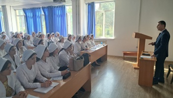 МУЛОҚОТИ ДЕКАНИ ФАКУЛТЕТИ ПЕДИАТРӢ БО ДОНИШҶӮЁН