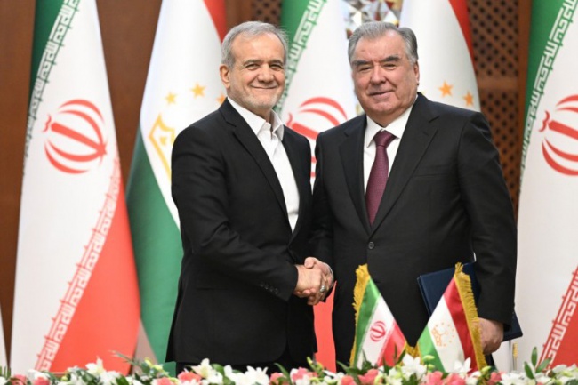 Signing of new cooperation documents between Tajikistan and Iran