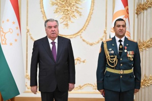 ИФТИХОРИ ҶАВОНОН-ОМӮЗГОРИ ДОНИШГОҲ БО МЕДАЛИ “ҶАСОРАТ” САРФАРОЗ ГАРДИД