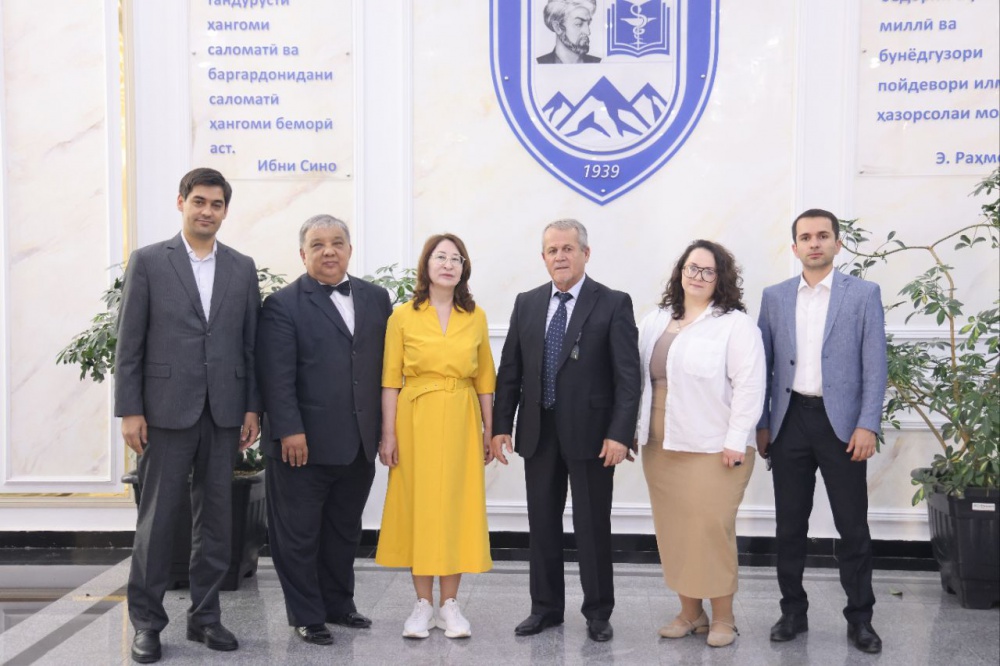 Visit of Azat Uranovich Kinyabulatov, Candidate of Medical Sciences, Associate Professor at Bashkir State Medical University, to the State Educational Institution «Avicenna Tajik State Medical University»: Strengthening Academic Ties and Preserving Histor