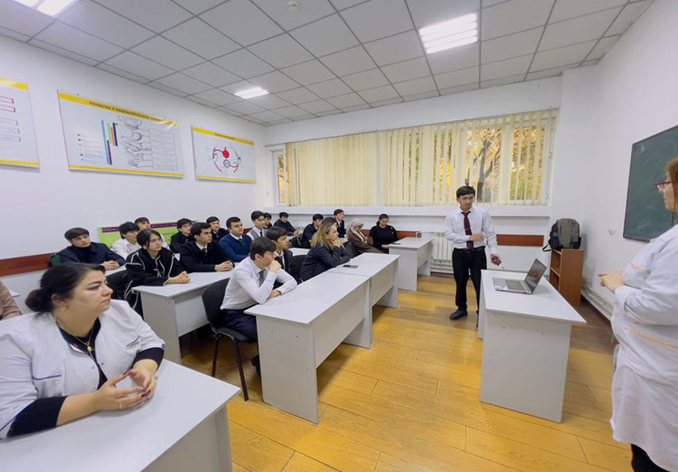 ЗАСЕДАНИЕ СНО: СТУДЕНТЫ ПРЕДСТАВИЛИ ПЕРВЫЕ НАУЧНЫЕ ДОКЛАДЫ