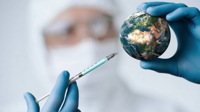 Как в различных странах мира решают проблему вакцинации граждан