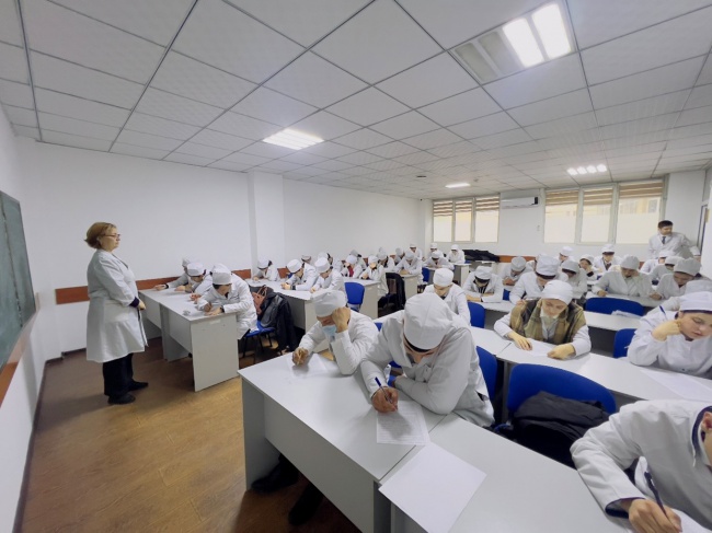 ИНТЕЛЛЕКТ, ЗНАНИЯ И ДУХ СОПЕРНИЧЕСТВА