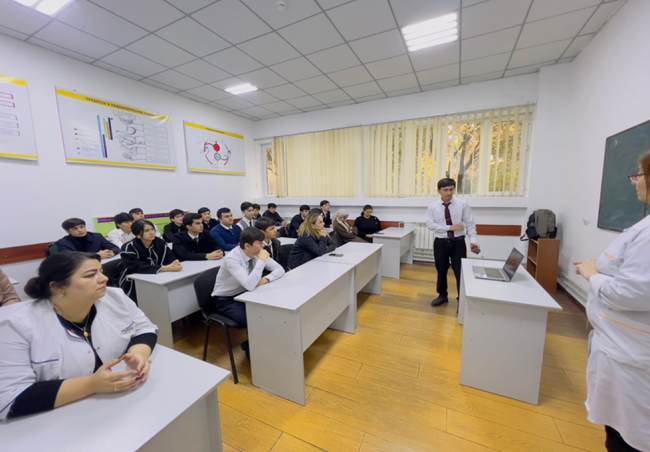 ЗАСЕДАНИЕ СНО: СТУДЕНТЫ ПРЕДСТАВИЛИ ПЕРВЫЕ НАУЧНЫЕ ДОКЛАДЫ