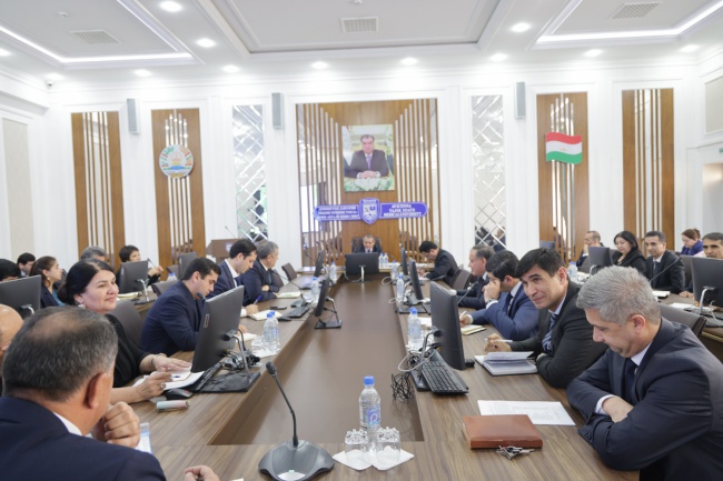 A REGULAR SESSION OF THE UNIVERSITY ADMINISTRATION WAS HELD