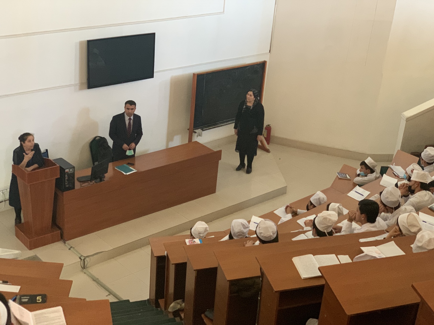 ДАР ПАРТАВИ ПАЁМИ ПЕШВОИ МИЛЛАТ