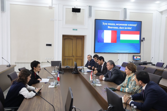 VISIT OF THE FRENCH AMBASSADOR TO THE STATE EDUCATIONAL INSTITUTION "AVICENNA TAJIK STATE MEDICAL UNIVERSITY"