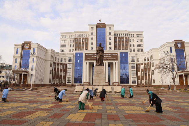  COLLECTIVE SABBATH CLEAN-UP WAS CONDUCTED AT THE AVICENNA TAJIK STATE MEDICAL UNIVERSITY
