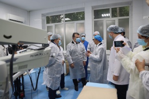 ТАҚДИМИ ТАҶҲИЗОТИ МУОСИРИ ОФТАЛМОЛОГӢ БА ДОНИШГОҲ