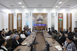 СЕМИНАРИ ОМӮЗИШӢ: ЗАНОН ДАР МЕҲВАРИ ПАЁМ 