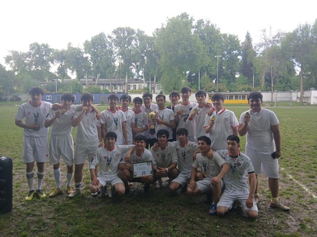 МУСОБИҚАИ ВАРЗИШИИ ФУТБОЛ МИЁНИ ДОНИШҶӮЁНИ КУРСИ ЯКУМ БАХШИДА БА 35-СОЛАГИИ ИСТИҚЛОЛИ ДАВЛАТӢ БО ШУКӮҲУ ШАВҚУ ҲАВАС БАРГУЗОР ГАРДИД